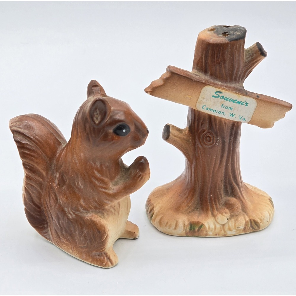 Vintage Ceramic Squirrel and Tree Stump Salt & Pepper Shakers Japan